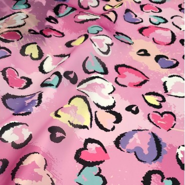 Неопрен с модными сердечками