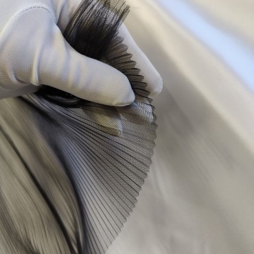 Фатин плиссе черный цвет 47