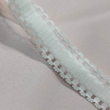 Резинка ажурная