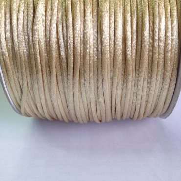 Шнур атласный круглый 2мм бежевый уп.131м