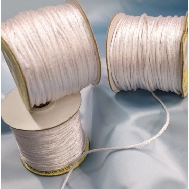 Шнур атласный круглый 2мм белый уп.45м