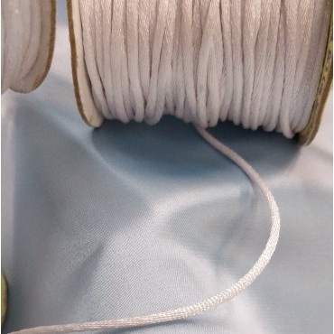 Шнур атласный круглый 2мм белый уп.45м