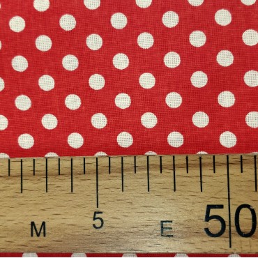 Бязь набивная красного цвета в белый горох