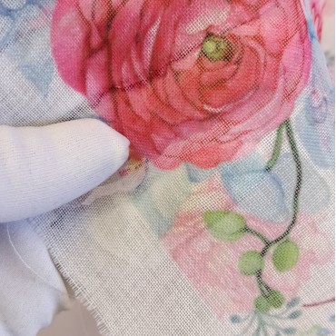 Органза Тори матовая с цветочным принтом Ранункулюс и Колибри