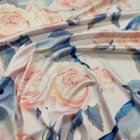 Атлас стрейч Linda с нежным цветочным принтом