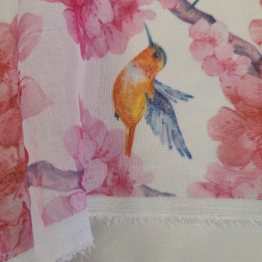 Органза Тори матовая с цветочным принтом и колибри