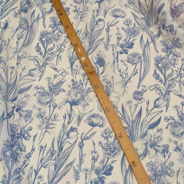 Органза матовая Виола с цветочным синим принтом