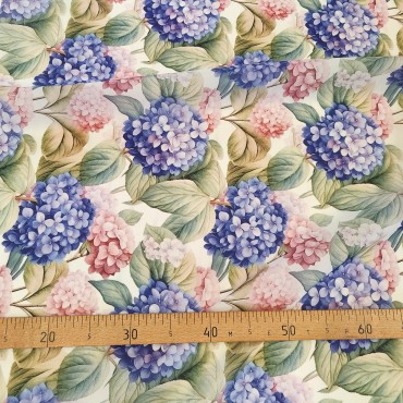 Органза матовая Виола с голубыми гортензиями
