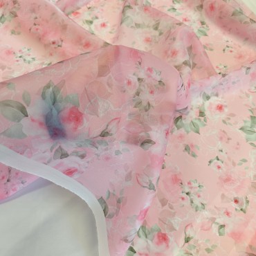 Органза матовая Виола с милыми розами