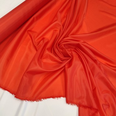 Подкладочная ткань красный цвет