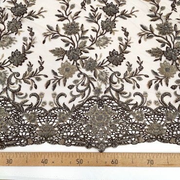 Кружевное полотно расшитое бисером