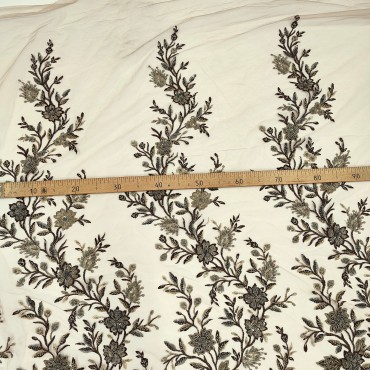 Кружевное полотно расшитое бисером