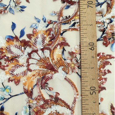 Кружевное полотно расшитое пайетками