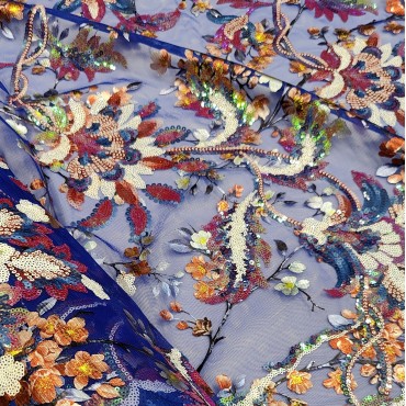 Кружевное полотно расшитое пайетками