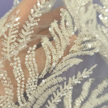 Кружевное полотно расшитое бисером и пайетками