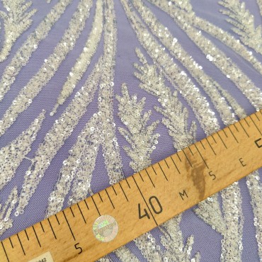 Кружевное полотно расшитое бисером и пайетками