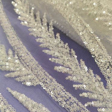 Кружевное полотно расшитое бисером и пайетками