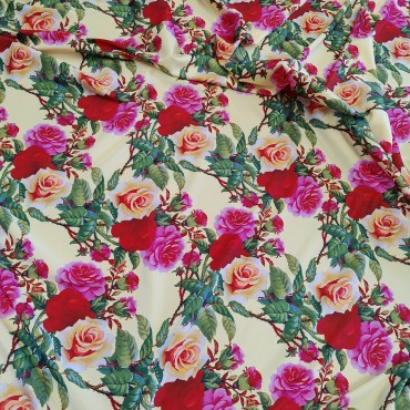 Атлас стрейч Linda с розами