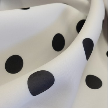 Атлас матовый Абрахам белый в черный горох