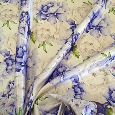 Атлас Дюпон с бело-голубыми Пионами