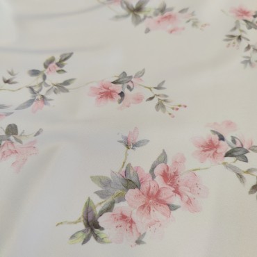 Атлас стрейч Linda с принтом розочки