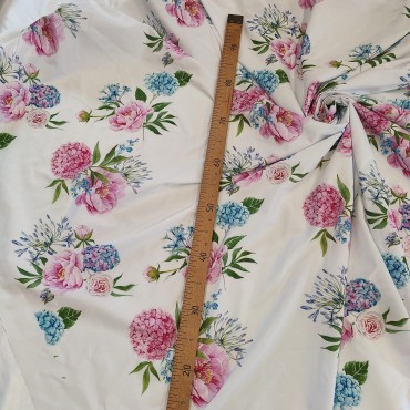 Поплин плательный с принтом розово голубая гортензия