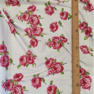 Поплин плательный с красными розами
