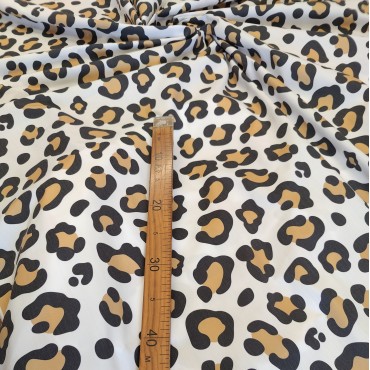 Поплин плательный с леопардовым принтом