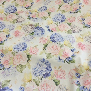 Поплин плательный с нежным цветочным принтом