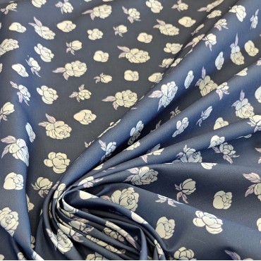 Поплин плательный розочки на темно синем