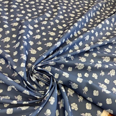Поплин плательный розочки на темно синем