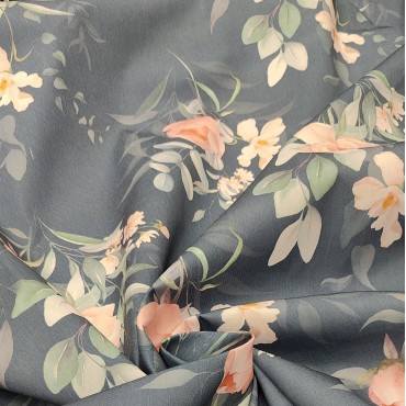 Костюмно плательная ткань Твилл с красивым принтом розы