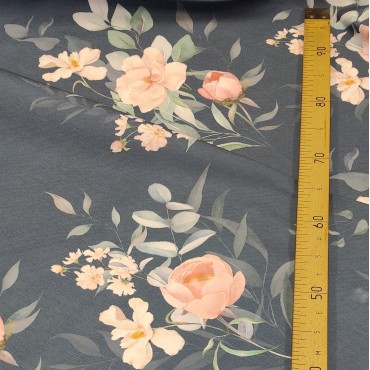 Костюмно плательная ткань Твилл с красивым принтом розы
