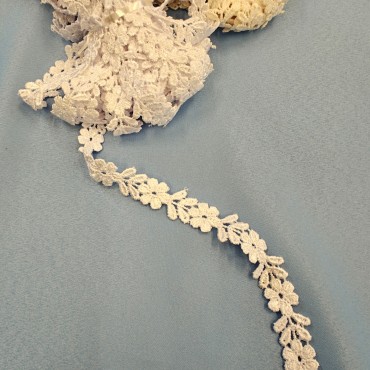 Кружево макраме узенькое белого цвета