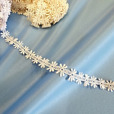 Кружево макраме узенькое белого цвета