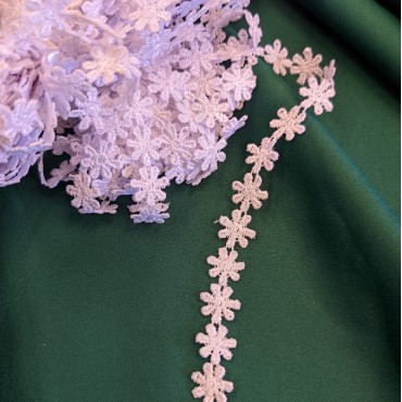 Кружево макраме узенькое белого цвета