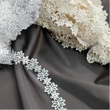 Кружево макраме узенькое белого цвета