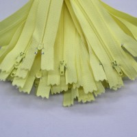 Молния неразъемная 50 см цвет светло желтый