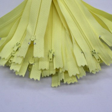 Молния неразъемная 50 см цвет светло желтый